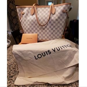 Auth Louis Vuitton MM Neverfull Tote!